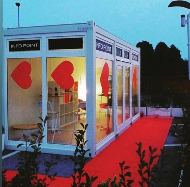 container vetrati showroom temporary shop retail popup shop
